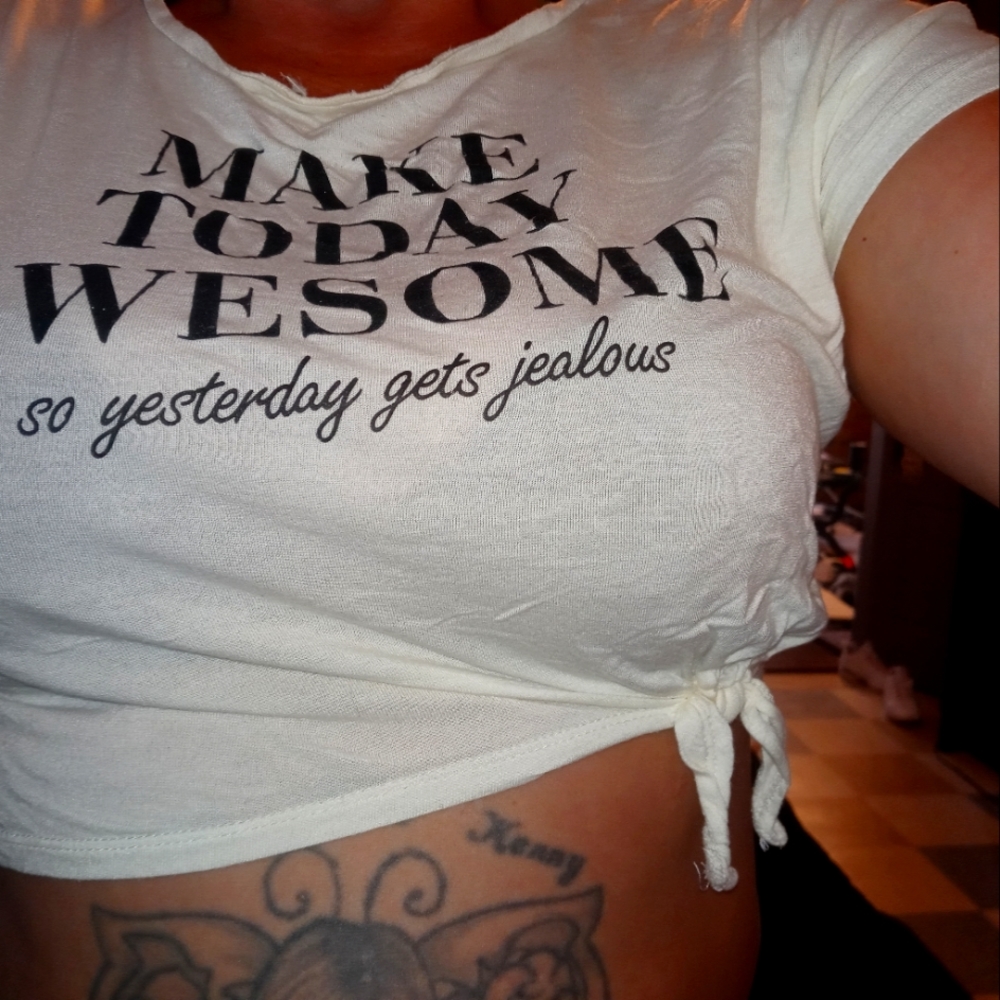 H & M tied up size medium t-shirt